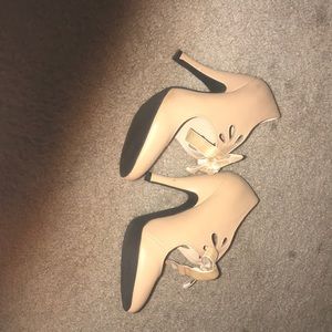 Never worn 4” heels